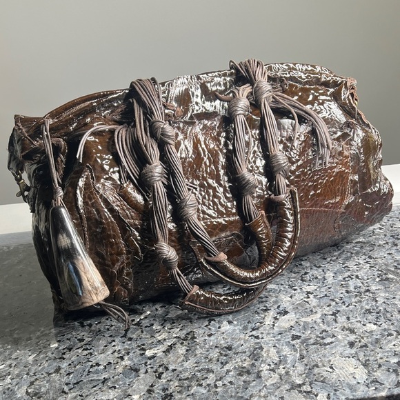 Susan Riedweg Brown Patent Leather Zip Top Bag Double Straps Horn Zipper Pull